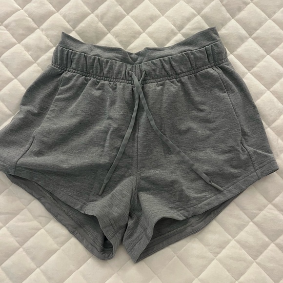 Lulu Lemon Shorts - Picture 1 of 2